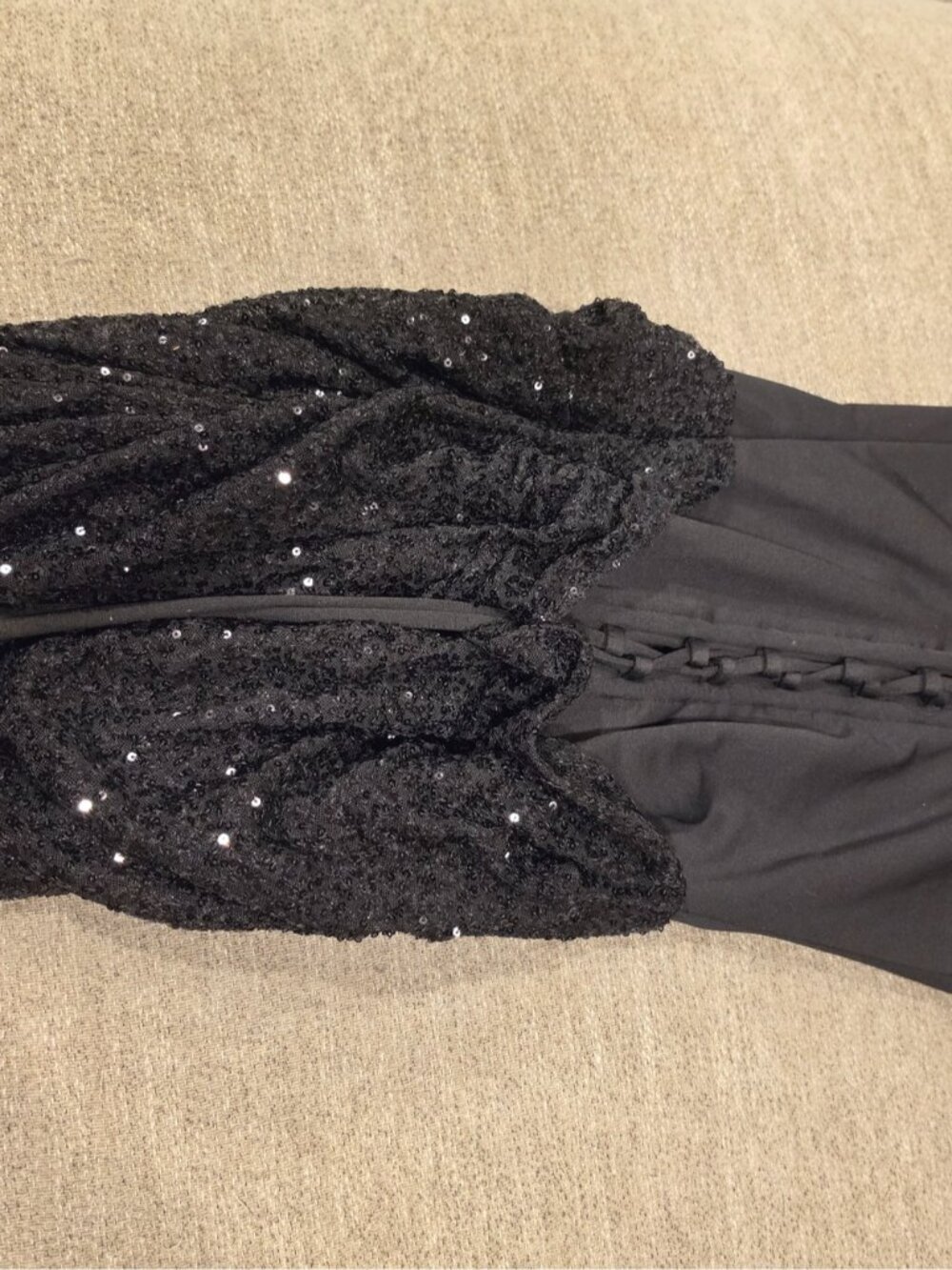 Elegant Black Sequin Mini Dress with Straps - Picture 2 of 3